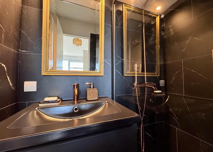 Terrasse, Piscine, Parking Confort *